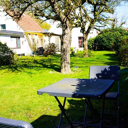 Gemuetliches Haus Mit Grossem Traumhaften Garten BRE Exteriör bild
